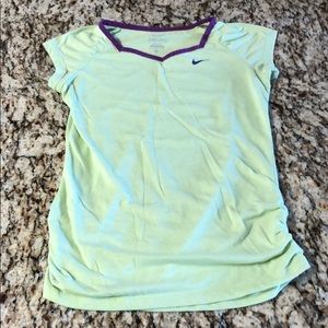 Nike T-shirt girls size medium